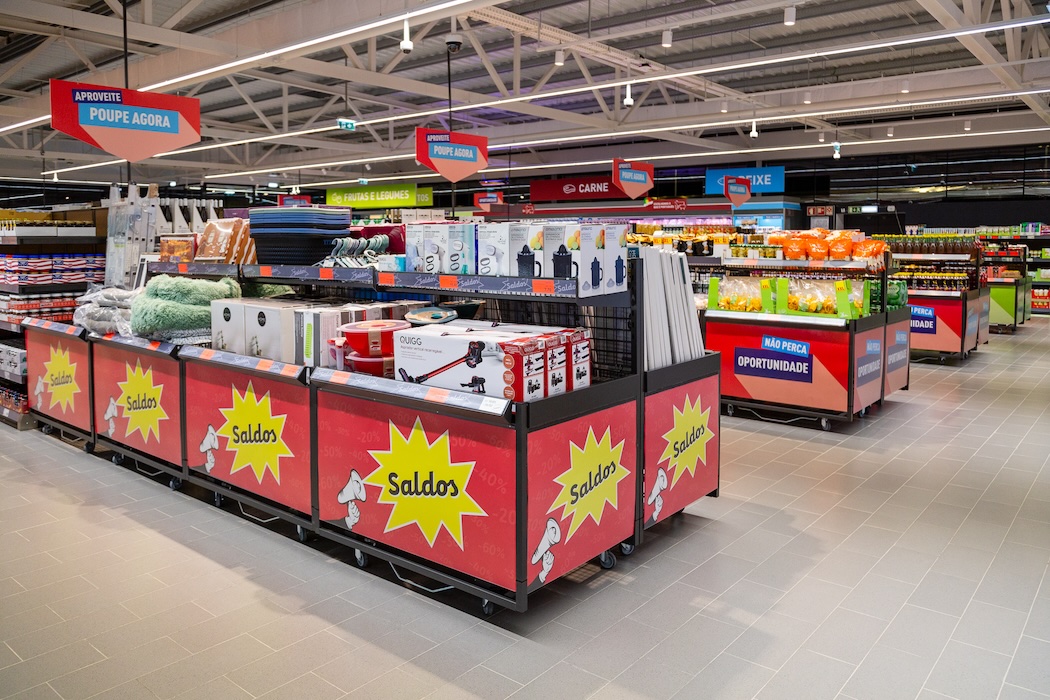 Oportunidades que Crescem com Você: Junte-se à Família Aldi!